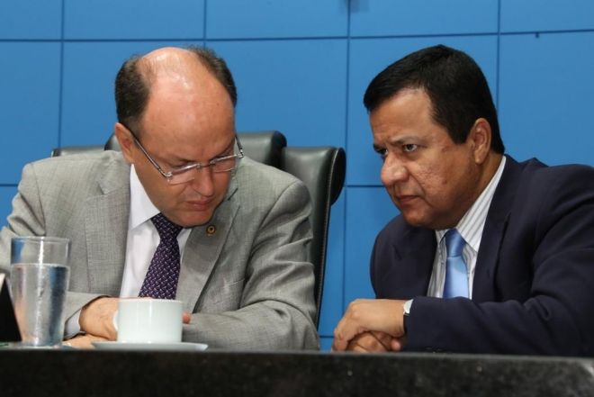 PMDB j&aacute; tem 10 deputados e precisa de tr&ecirc;s para reeleger Mochi na Assembleia