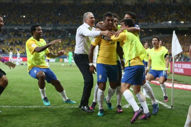 Brasil goleia e afunda Argentina na eliminatória para Copa do Mundo