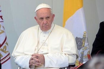 Papa concede a padres decisão de perdoar quem comete abortos