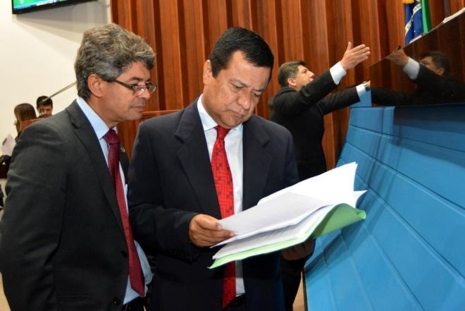 Projeto que aumenta desconto na Previdência divide deputados na Assembleia