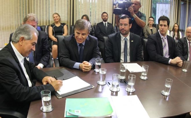 Governo comemora nota 10 em transparência e cria Controladoria do Estado