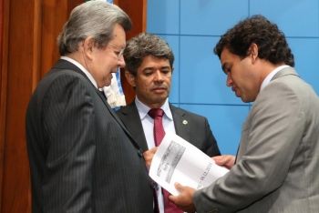 Tucanos desistem de cargos e ficam do mesmo tamanho na Assembleia Legislativa