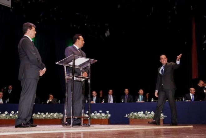 Juiz Odilon de Oliveira prestigia filho em cerimônia de posse dos Vereadores da Capital