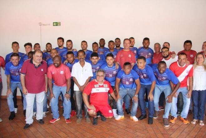 Comercial apresenta elenco que disputará campeonatos na temporada 2017 