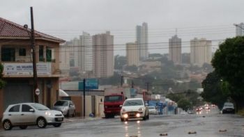 Aeroporto opera sem atrasos mesmo com chuva em Campo Grande