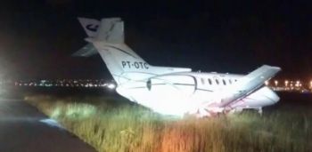 Avião que transportava Aécio Neves faz pouso de emergência