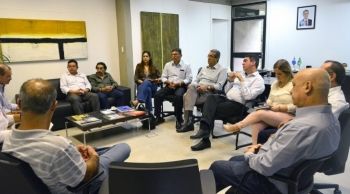 Governo discute reforma administrativa com representantes dos servidores