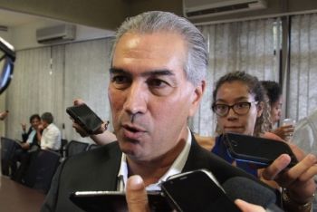 Com corte de comissionados e redu&ccedil;&atilde;o de secretarias, Reinaldo espera economizar R$ 130 mi 