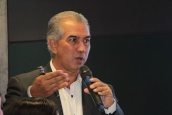 Com corte de comissionados e redu&ccedil;&atilde;o de secretarias, Reinaldo espera economizar R$ 130 mi 
