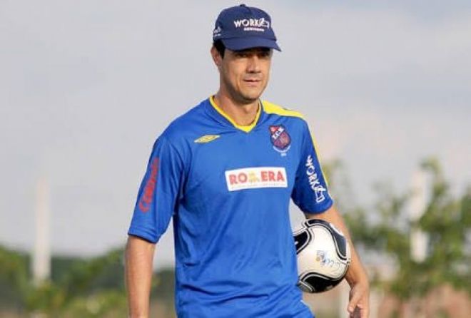 Naviraiense anuncia Rogério Perrô como novo treinador