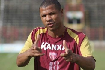 Sete de Dourados confirma acerto do zagueiro Andr&eacute; Luis