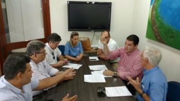 Em reunião, secretário afirma que situação de Festival de FoodTruck é irregular e evento não deve acontecer