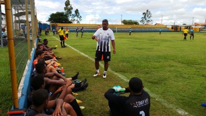 Celso Rodrigues - treinador Oper&aacute;rio