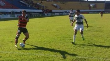 Novo vence Águia Negra em casa e reverte vantagem nas quartas de final