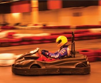 Pista de kart abre neste s&aacute;bado em shopping da Capital