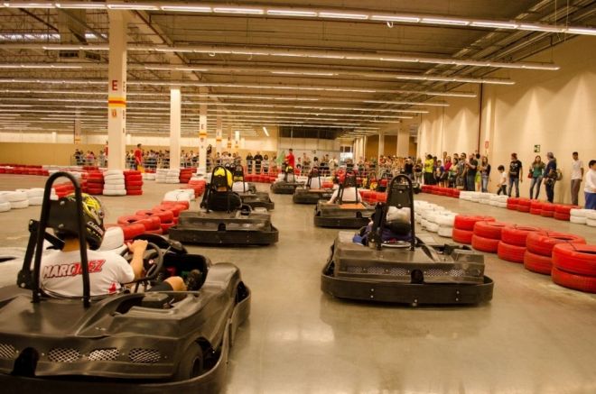 Pista de kart abre neste s&aacute;bado em shopping da Capital
