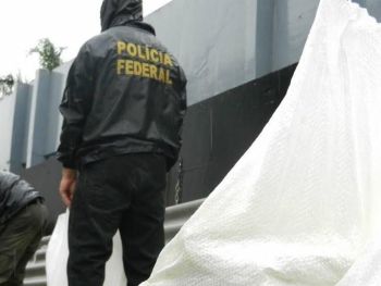 Polícia prende caminhão com quase uma tonelada de drogas em Dourados