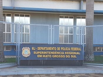 Puccinelli deixa sede da Polícia Federal em Campo Grande após prestar depoimento