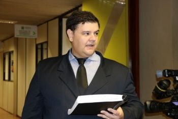 Vereador de Campo Grande protocola pedido de afastamento de Reinaldo Azambuja