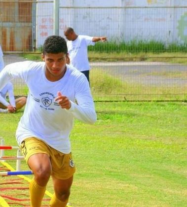 Campeão estadual pelo Corumbaense, volante Mutuca reforça Comercial na Série D