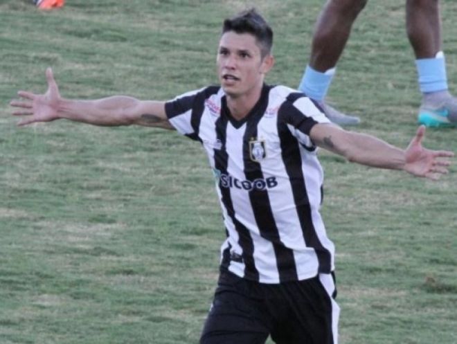 Autor de 18 gols no ano, atacante deixa Ceilândia as vésperas de confronto com Comercial