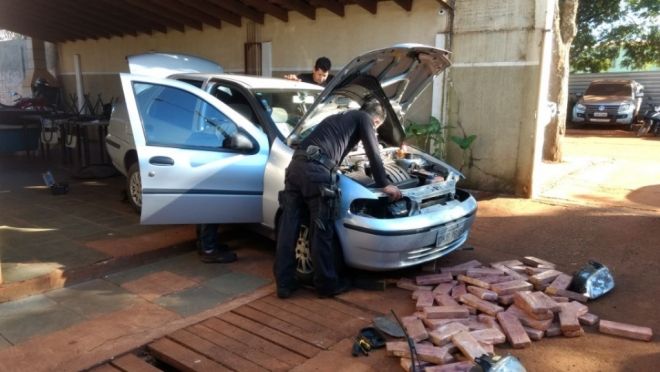 Estudante é preso com carro “recheado” de maconha