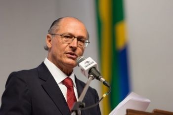 Reunião do PSDB discute saída do governo Temer