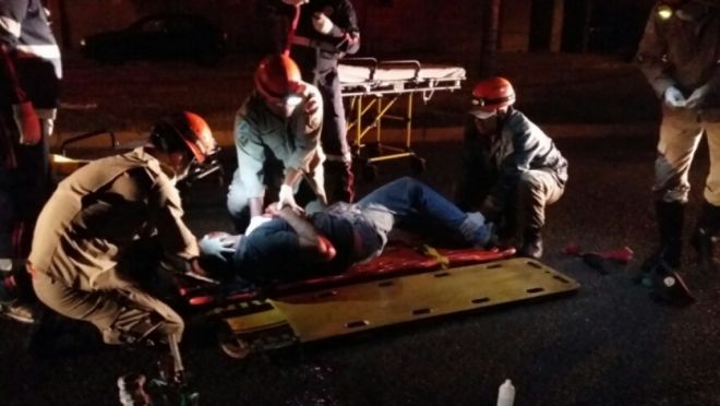 Motociclista fica ferido após se chocar com caminhão em Três Lagoas