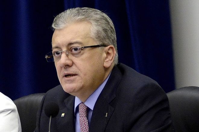 Operação Lava Jato prende ex-presidente da Petrobras e do Banco do Brasil