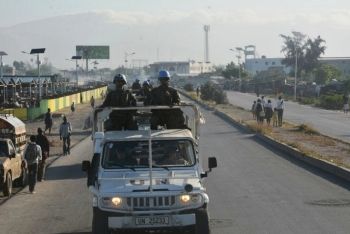 Militares brasileiros começam a deixar o Haiti