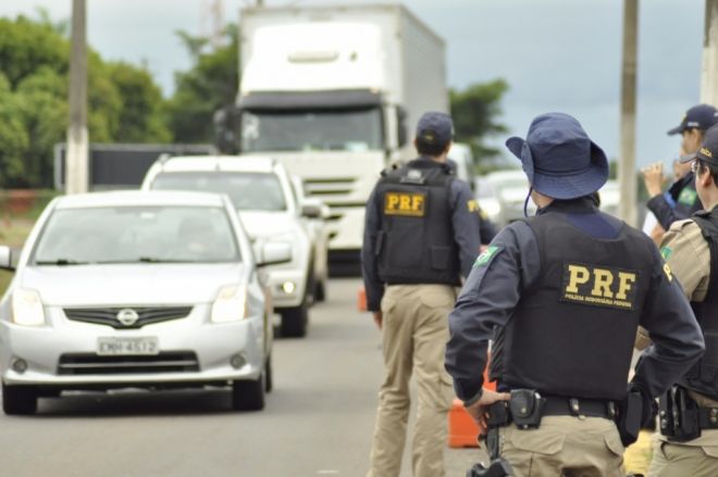 Para evitar acidentes no feriadão, polícia intensifica ações em rodovias de MS