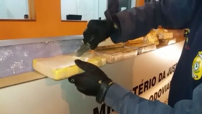 Polícia apreende 10 quilos de cocaína avaliados em R$ 300 mil