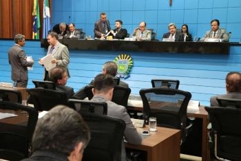 Deputados aprovam Refis do governo do Estado que vai arrecadar at&eacute; R$ 100 milh&otilde;es 