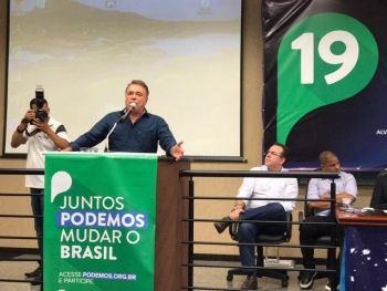 Álvaro Dias vem a MS para lançar o Podemos, acompanhado de Romário e Marcelinho Carioca 