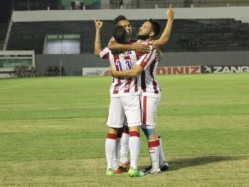 Duelo de desesperados abre a rodada da Série B