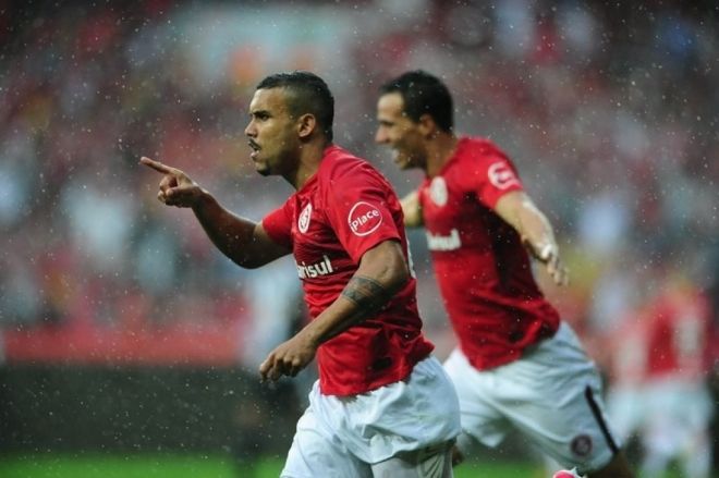 Série B do Brasileiro segue com líder e vice em campo