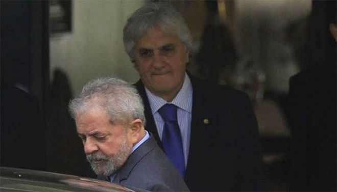 ColunaMarcoEus&eacute;bio