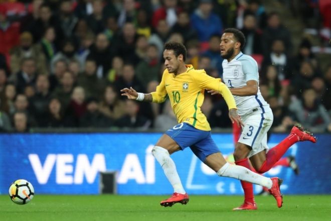 Brasil empata com Inglaterra