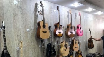 Finalistas do Festival Jovem Show receberão doações de violões