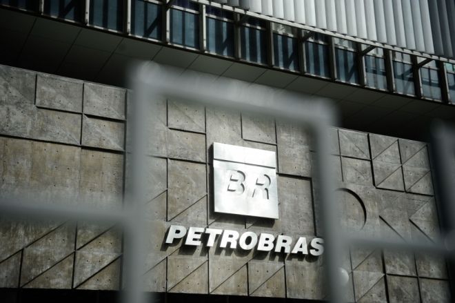 Petrobras anuncia redução no preço do diesel e gasolina para as refinarias