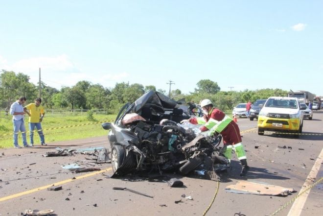 Mulher morre e dois ficam feridos em grave acidente na BR-163 em Campo Grande
