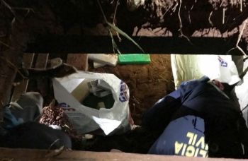 Policiais acham esconderijo subterrâneo que escondia uma tonelada de maconha