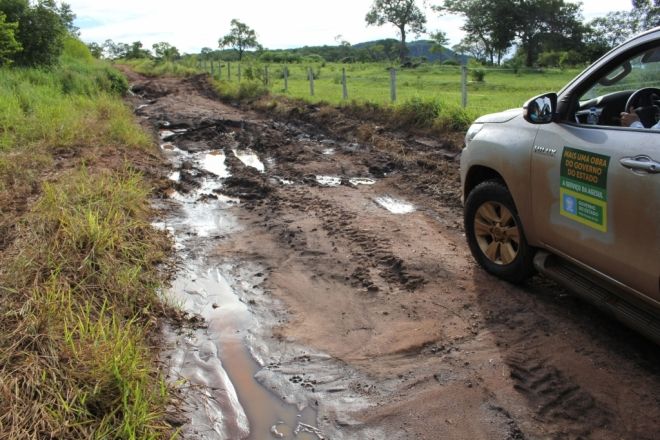 Rodovia que dá acesso a três municípios recebe R$ 2 mi em investimento