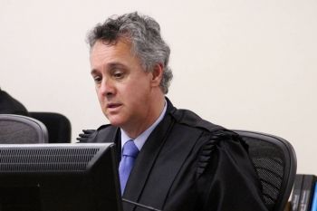 Em julgamento de Lula no TRF4, relator aumenta pena para 12 anos