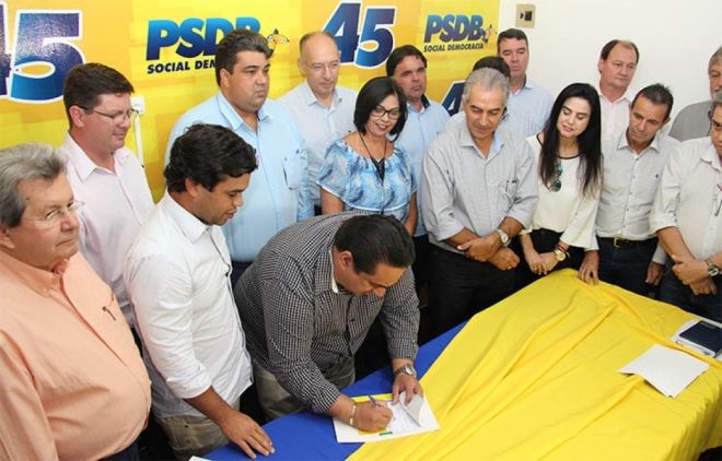 Com a presença do governador, PSDB MS filia prefeito de Corumbá