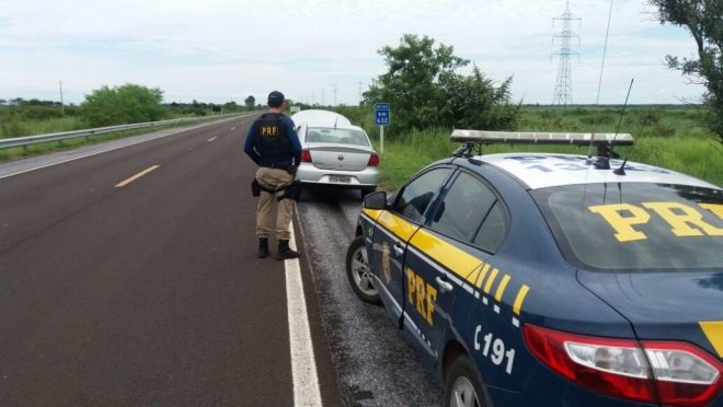PRF encontra veículo de casal sequestrado em Campo Grande