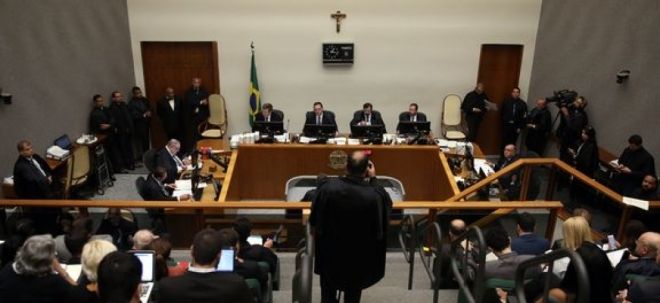 Maioria da 5ª Turma do STJ vota contra pedido de Lula para evitar prisão