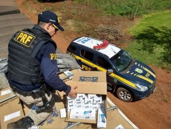 Policiais apreendem carga e 800 mil maços de cigarros contrabandeados do Paraguai