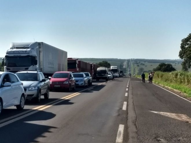 MST bloqueia rodovias em três pontos do Estado, diz PRF