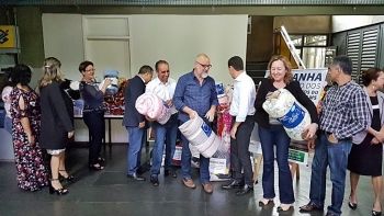 Secretaria arrecada mais de mil cobertores para campanha do agasalho
